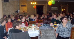 Rajono neįgalieji susirinko „Prūsijos“ kavinėje, Juknaičiuose. Autorės nuotr. 