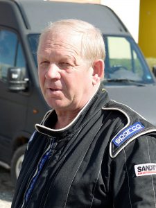 Automobilių sporto klubo „Vilkyčiai“ vadovas Kazimieras Gudžiūnas namie vykstančiame Europos čempionato etape nedalyvaus – jam teks rūpintis lenktynių organizavimu. 