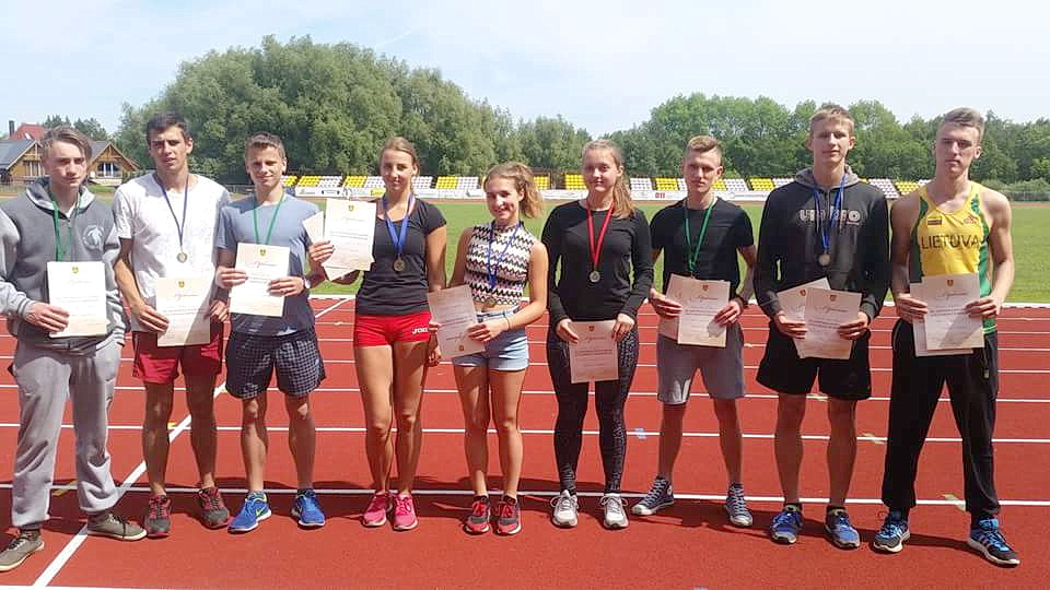 Šilutės sporto mokyklos lengvaatlečių rinktinė sėkmingai pasirodė Klaipėdos miesto atvirosiose pirmenybėse.